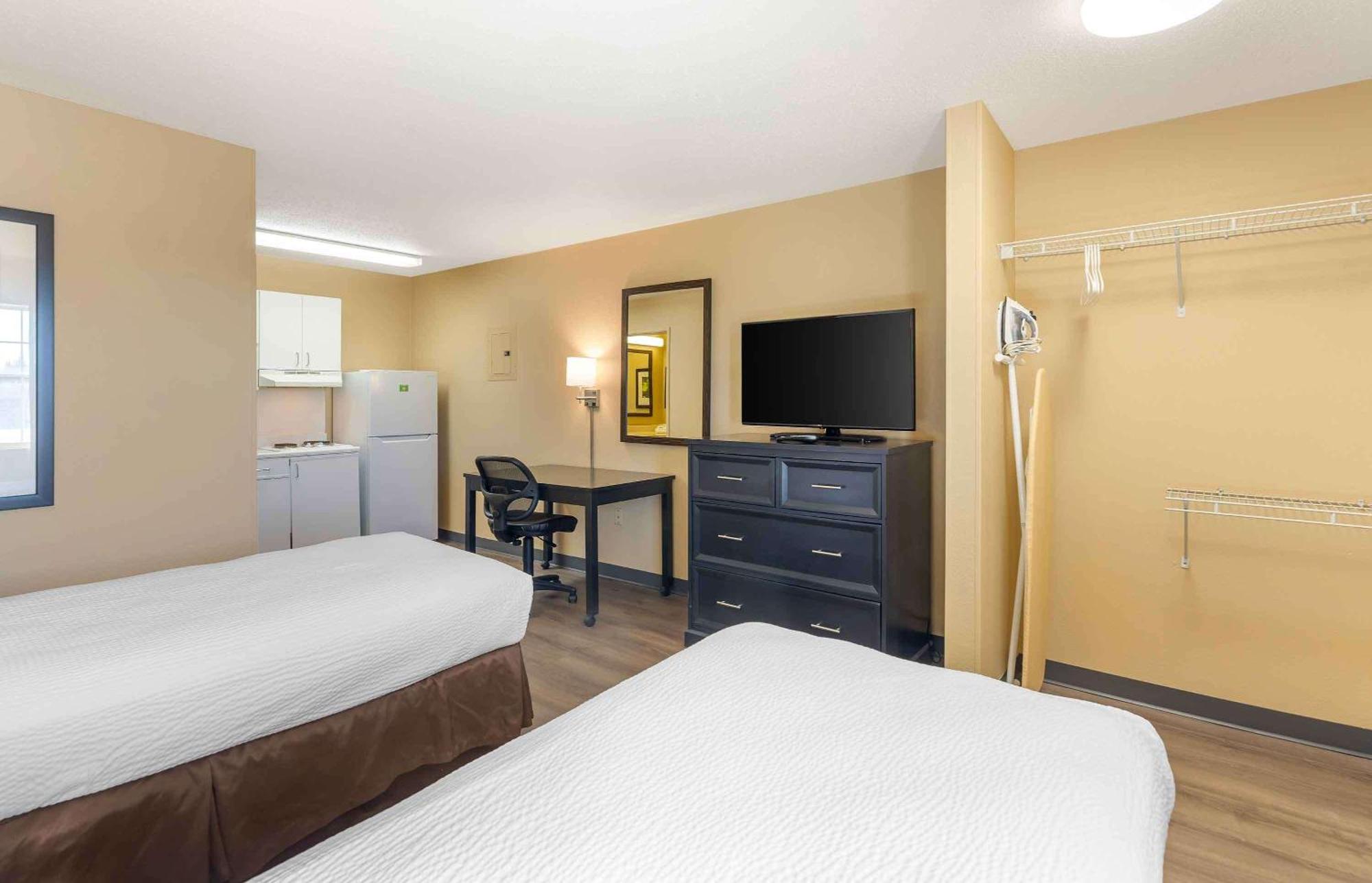 Hotel Extended America - St Louis - Westport - E Lackland Rd